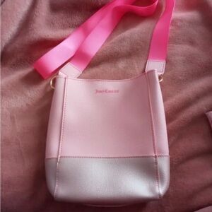 🎉HOST PICK🎉~ Juicy Couture Crossbody Bag 👛